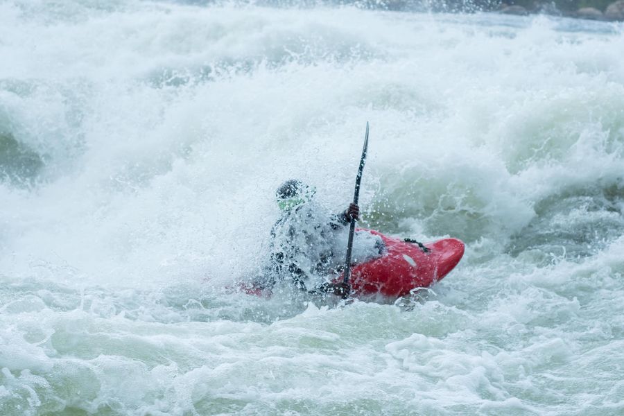 Tailored family safari experiences in East Africa: Water adventres at the source of the Nile